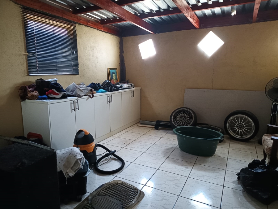 4 Bedroom Property for Sale in Park Village Western Cape